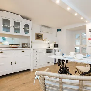 Appartamento Charming At House Rustica With Terrace And Nearby Parking, Punat