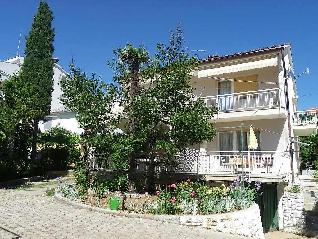 Apartment Nadica Punat 0*,