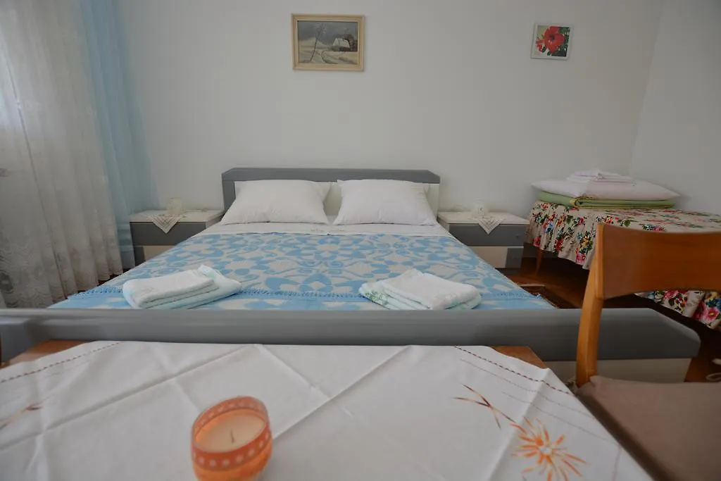 Apartment Nadica Punat