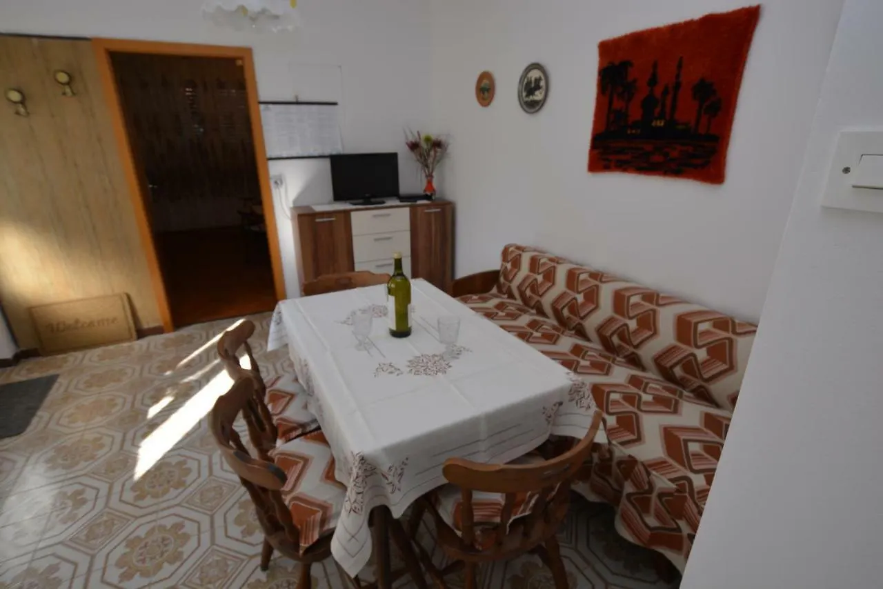 Apartment Nadica Punat